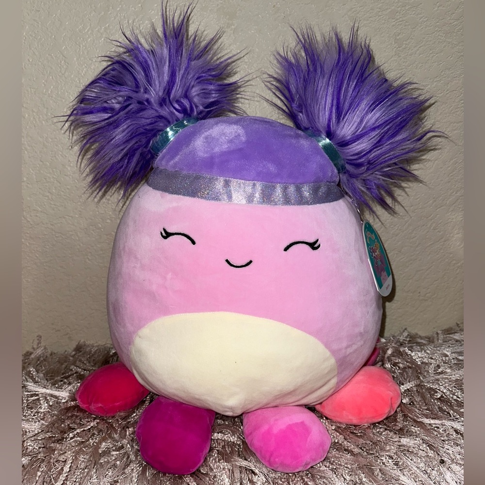 NWT Jeanne Squish Doo “16 Squishmallow